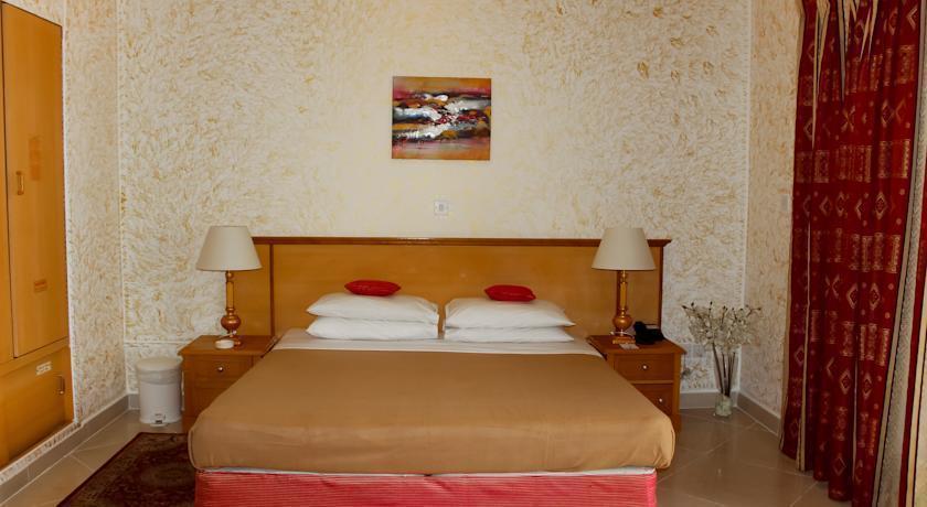 Golden Beach Motel Шарджа Екстериор снимка